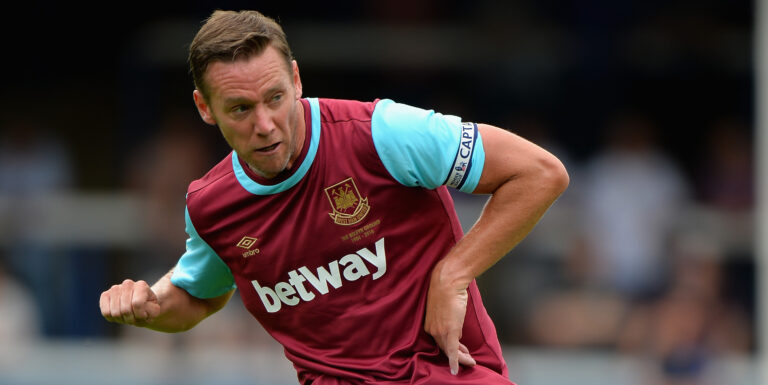 Allardyce to swoop for Nolan