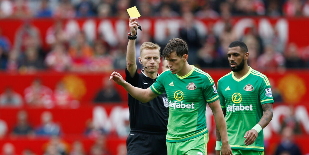 Jones left feeling “embarrassed”by Sunderland defending