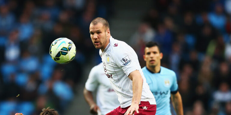 Sunderland after ex-Premier League defender