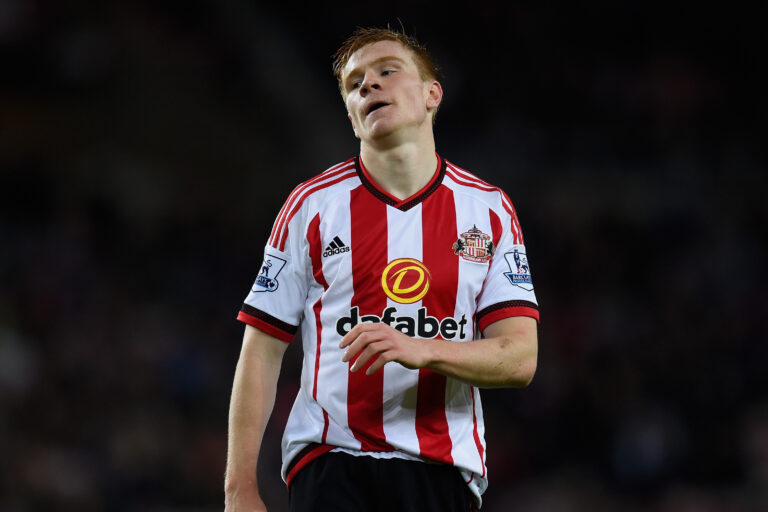 Watmore signs new deal at Sunderland
