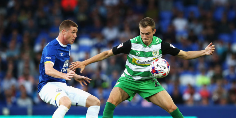 Moyes plays down McCarthy links