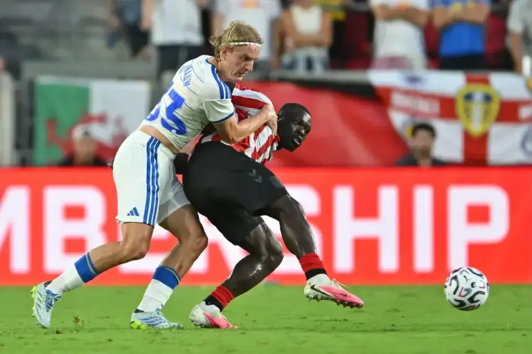 Sunderland rely on Dutch duo for AZ Alkmaar European comeback