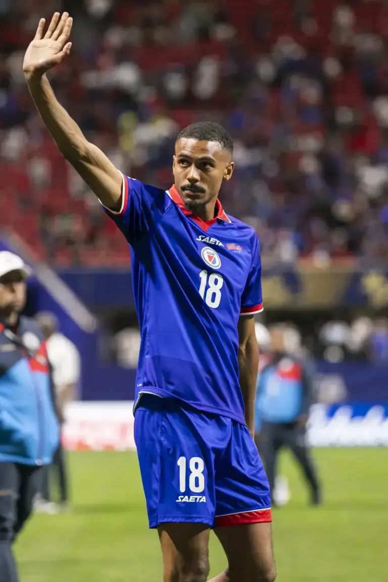 Sunderland striker Wilson Isidor signs new contract extension