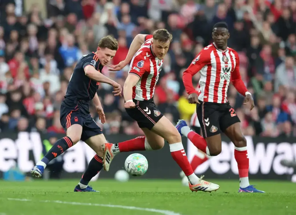 Sunderland, England, 24th April 2026. Dan Ballard (R) of Sunderland in action with Elliot Anderson of Nottingham Forest during the Sunderland vs Nottingham Forest Premier League match at the Stadium Of Light, Sunderland. Picture credit should read: