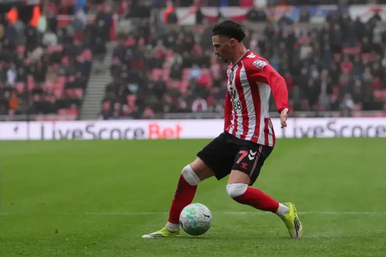 Romaine Mundle injury opens Sunderland door for Chemsdine Talbi