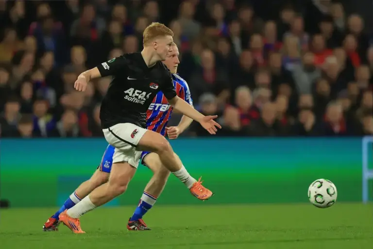 Kees Smit Scouted at Sunderland as Liverpool Consider Midfielder
